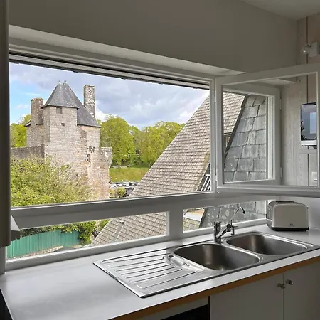 Laroche Grand Duplex Dans Le Centre Historique Avec Garage Appartamento *