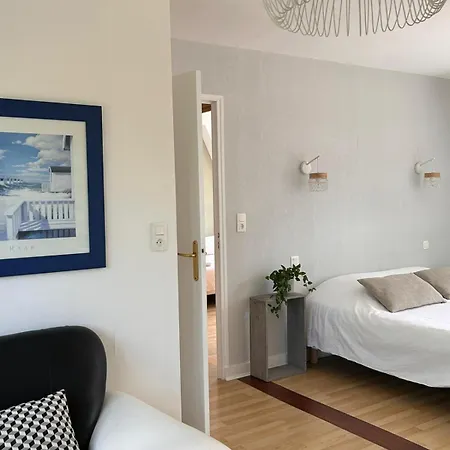 Laroche Grand Duplex Dans Le Centre Historique Avec Garage *